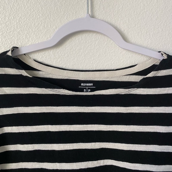 Old Navy Black/White Stripped Crew-Neck Tee - Picture 3 of 3
